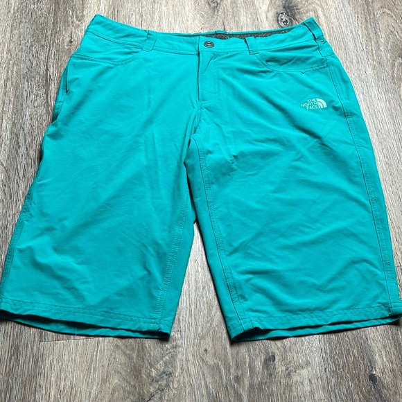 The North Face Nylon Bermuda Shorts Size 8 - Picture 1 of 15